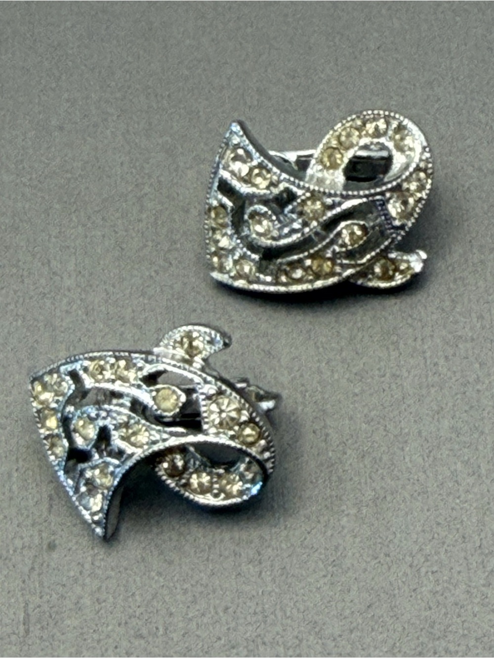 Emmons Silver-Tone Champagne Rhinestone Swirl Leaf Clip-On Earrings Vintage